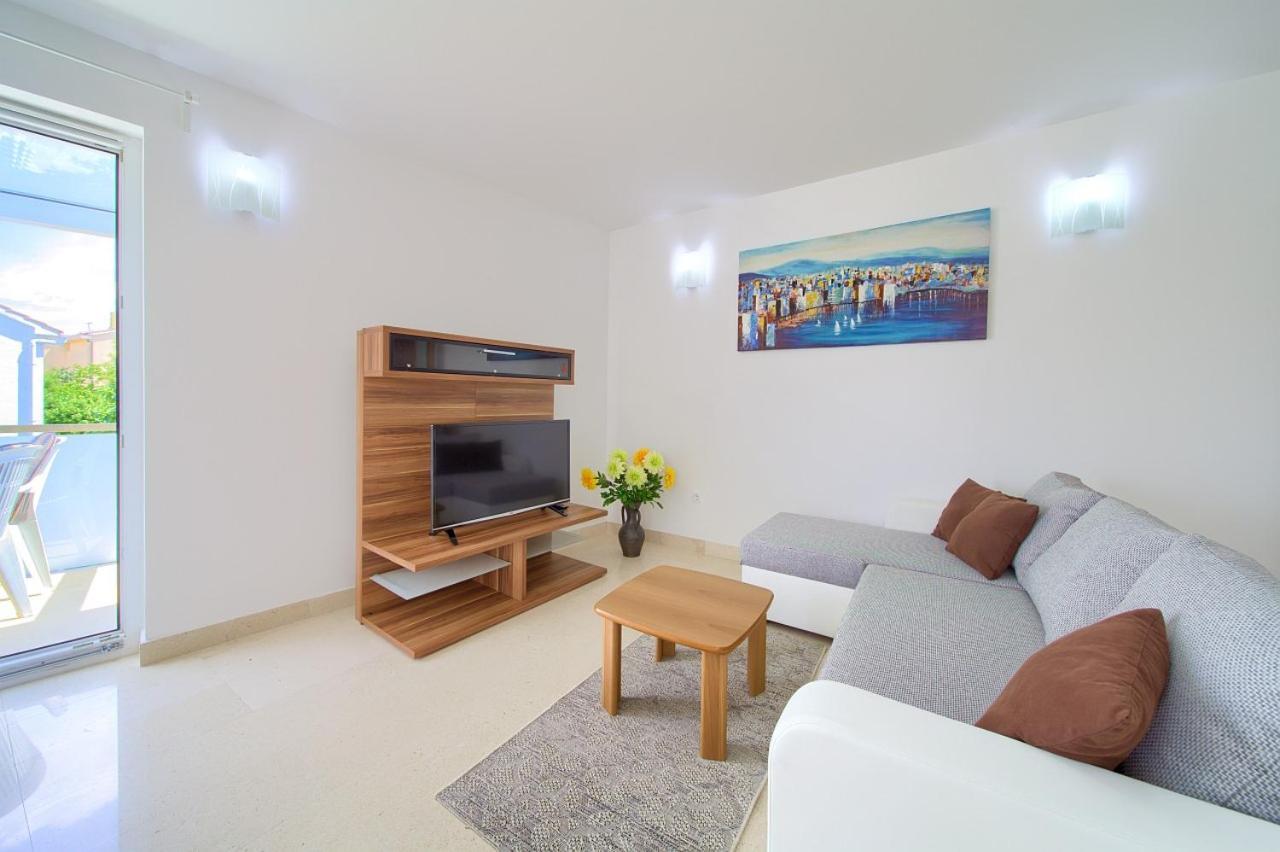 Apartment Anja Krk Town Eksteriør billede